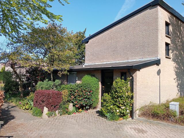 Vlierlaan 228, Oosterhout