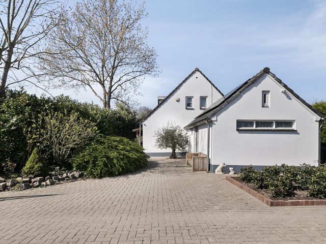 Grotestraat 46, Deest