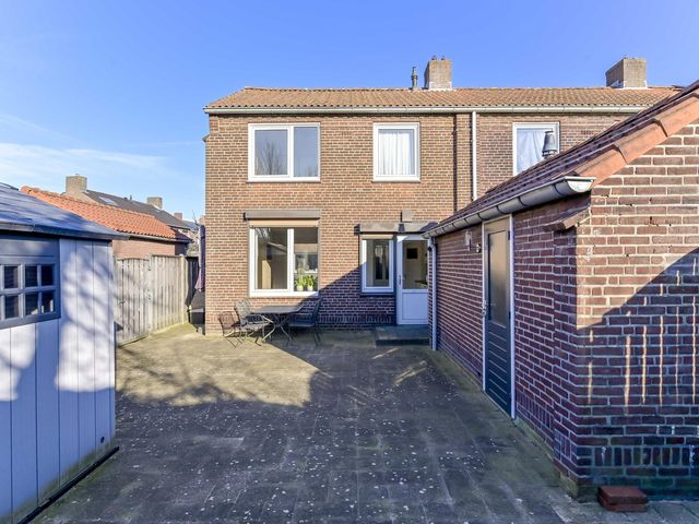 van Kleefstraat 2, Tegelen