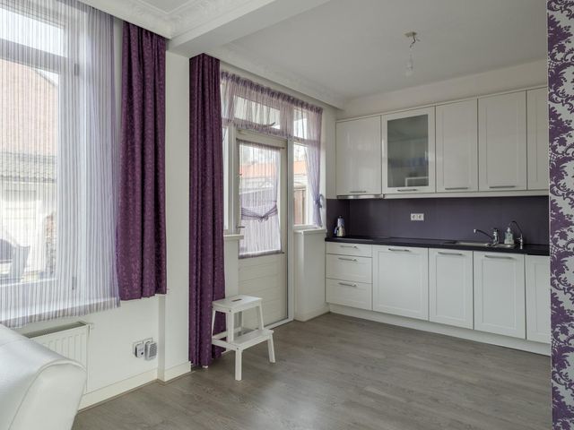 Walraven van Hallstraat 11, Zaandam
