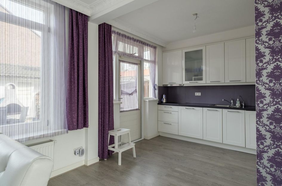Walraven van Hallstraat 11