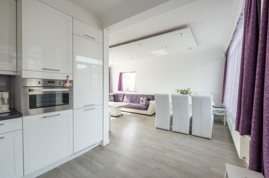 Walraven van Hallstraat 11