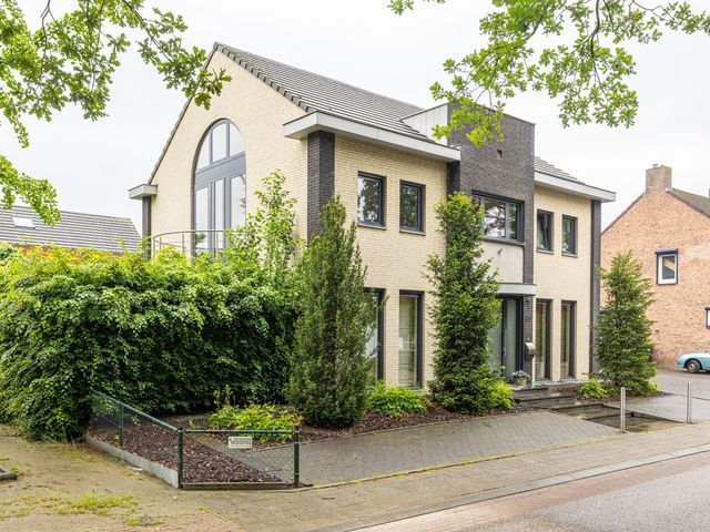Groesweg 34, Schinveld