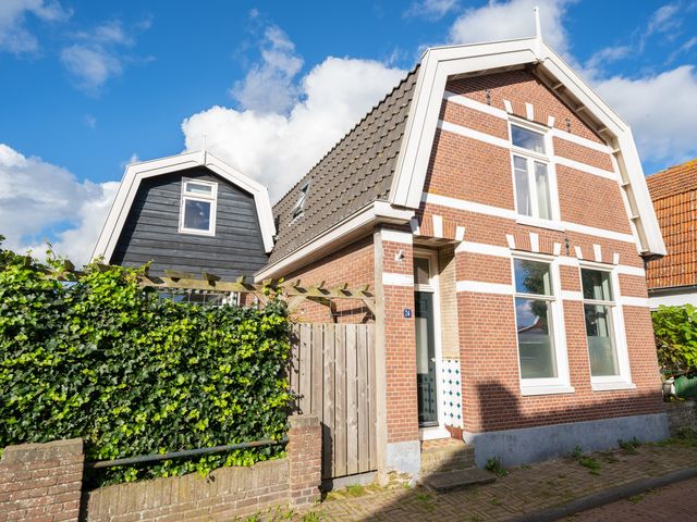 Herenstraat 24, Den Hoorn