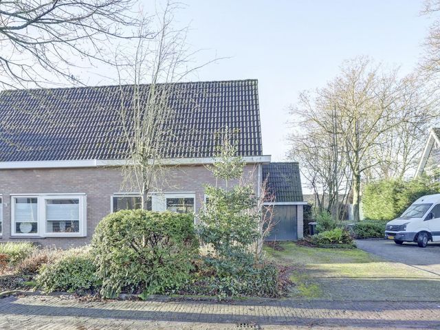 Esdoornstraat 10, 'S-Gravenpolder