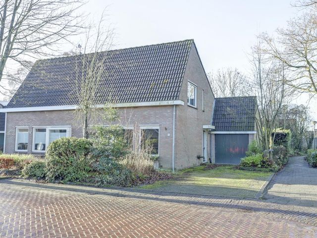 Esdoornstraat 10, 'S-Gravenpolder