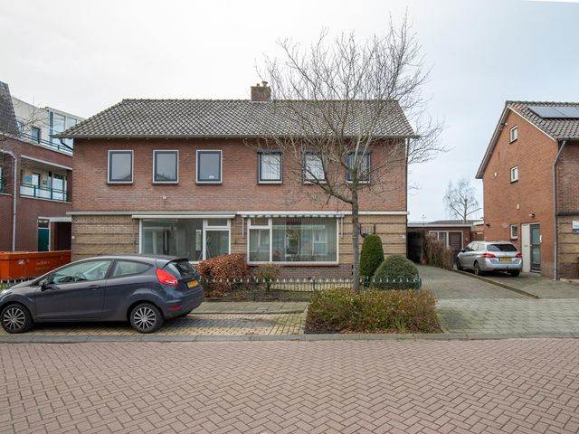 Koningin Emmastraat 5, Woudenberg