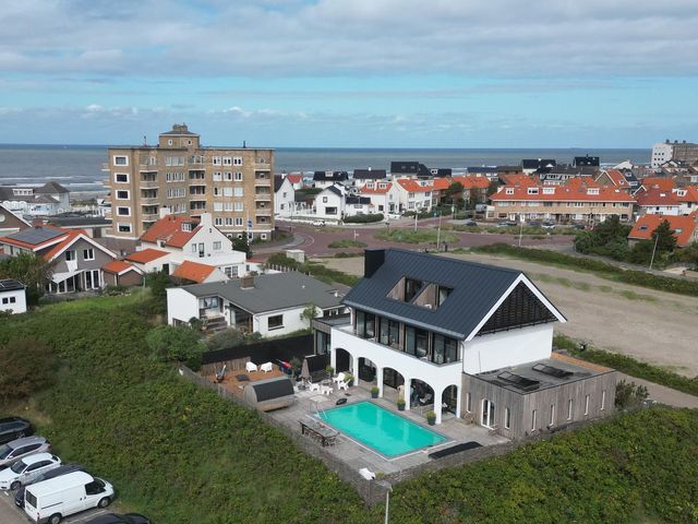 Ir G Friedhoffplein 16, Zandvoort