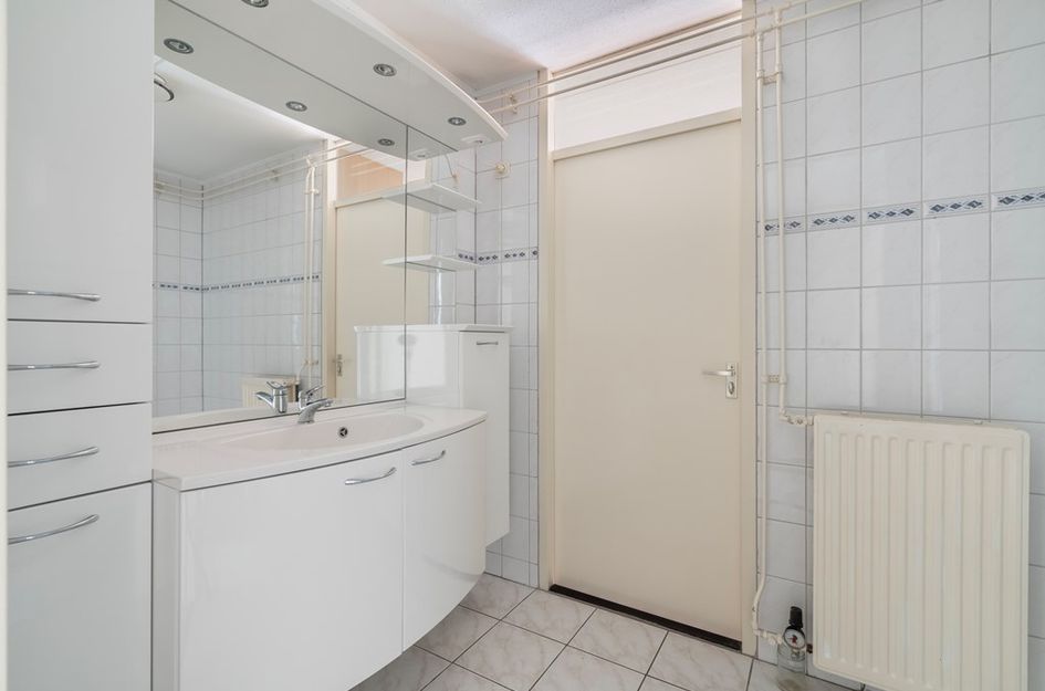 Veerstoep 24