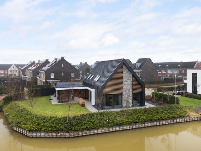 Hertogenlaan 12, Zevenhuizen