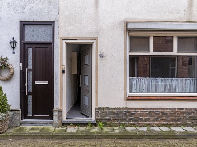 Vaartstraat 19, Philippine