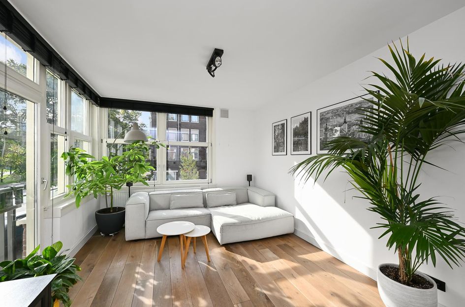 Bloys van Treslongstraat 6 1