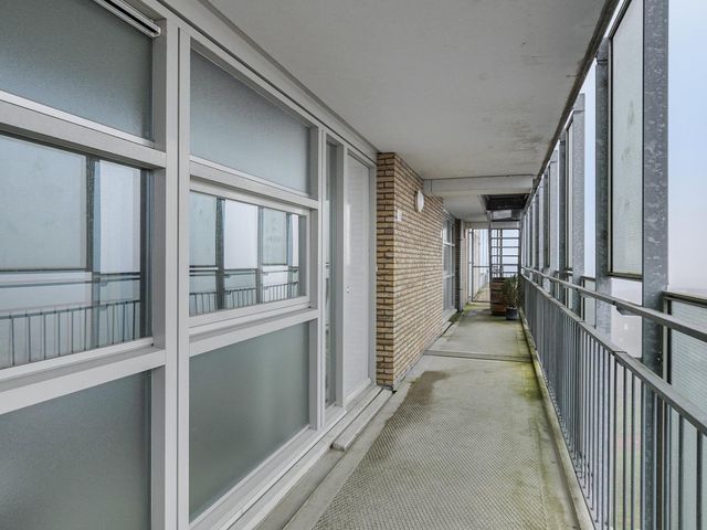 Middeldijkerplein 136, Barendrecht
