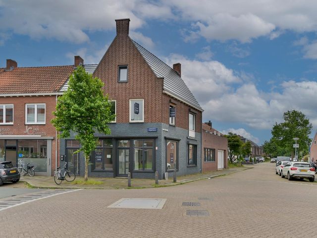 Alberdingk Thijmstraat 35, Venlo