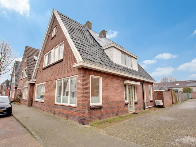 Dr. Stamstraat 51, Enschede