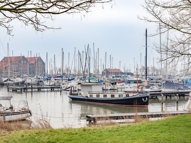 West 8, Hoorn