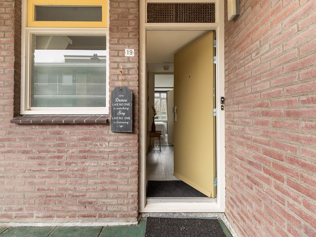 Dijkmeent 19, Almere