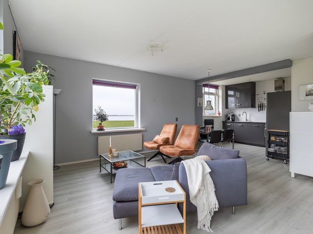 Dijkmeent 19, Almere