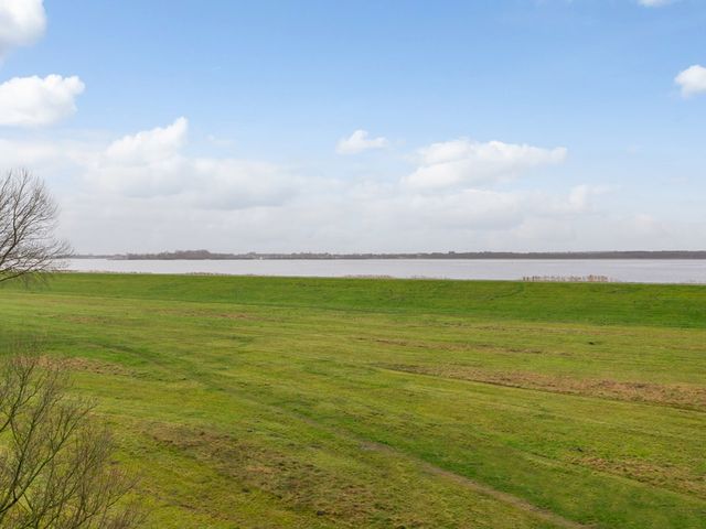 Dijkmeent 19, Almere
