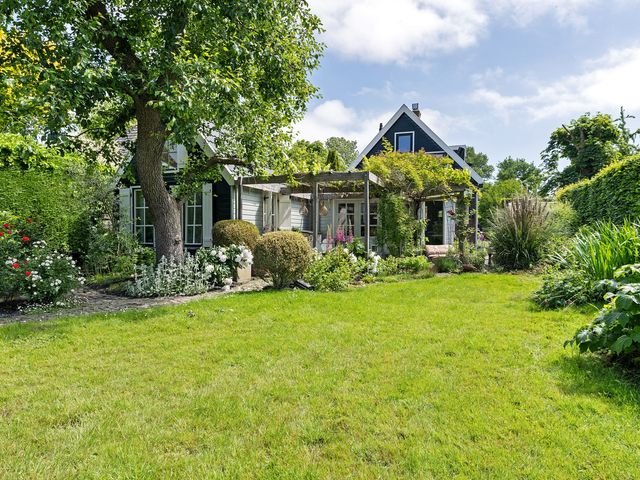 Kerkbuurt 8, Wijdenes