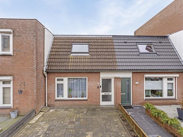 Mede 9, Waalwijk