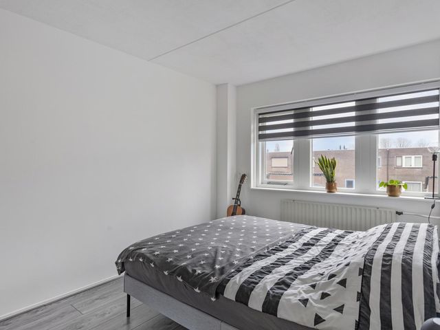 Mede 9, Waalwijk