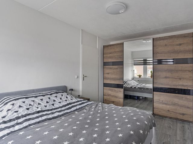 Mede 9, Waalwijk