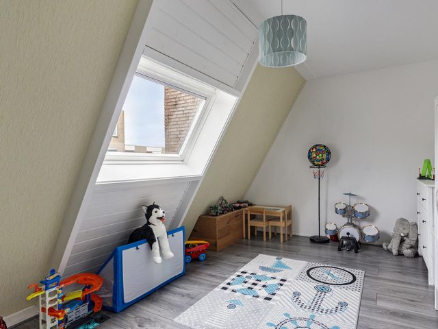 Mede 9, Waalwijk