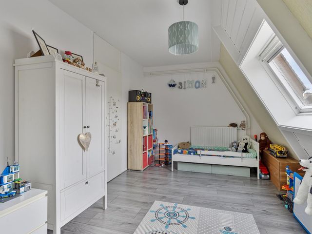 Mede 9, Waalwijk
