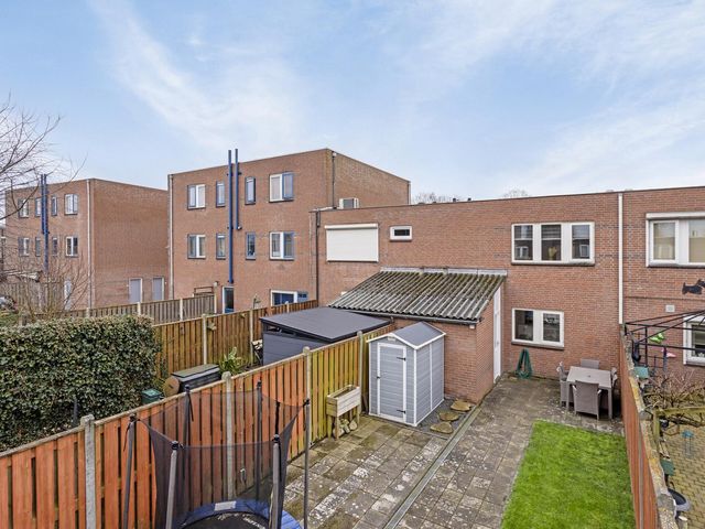 Mede 9, Waalwijk