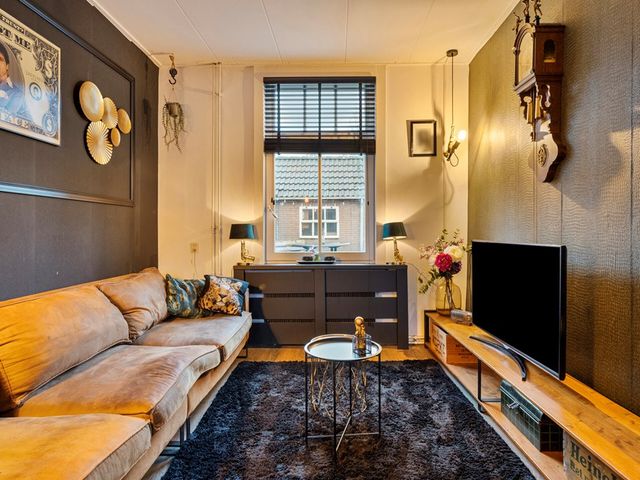 Folkertsstraat 17, Arkel