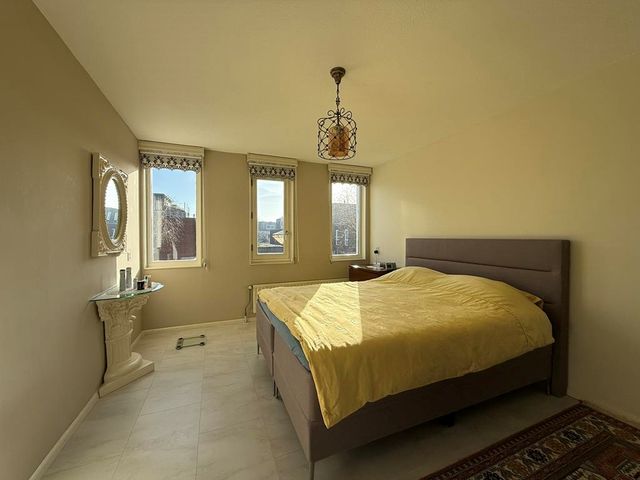 Fluessenlaan 42, Amsterdam