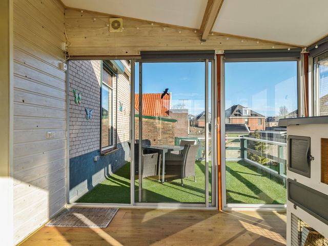 Zuiddijk 55, Oude-Tonge