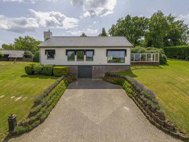 Parallelweg 2, Belfeld