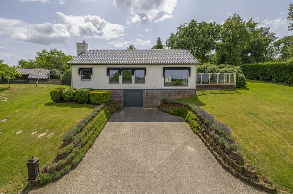 Parallelweg 2