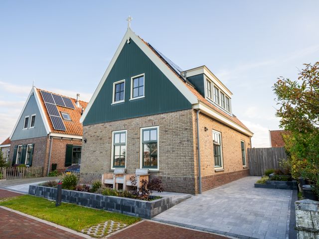 Oost 56, Oosterend