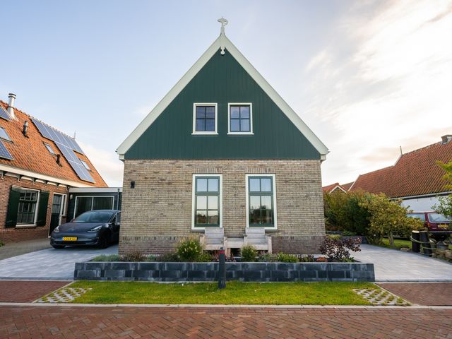 Oost 56, Oosterend