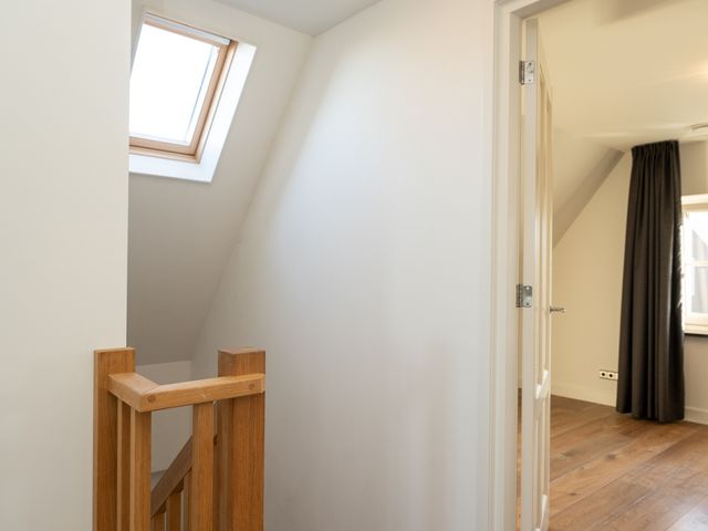 Oost 56, Oosterend