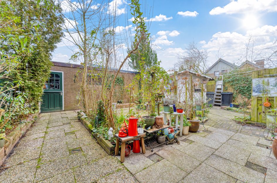 Mr. A. Roeststraat 2