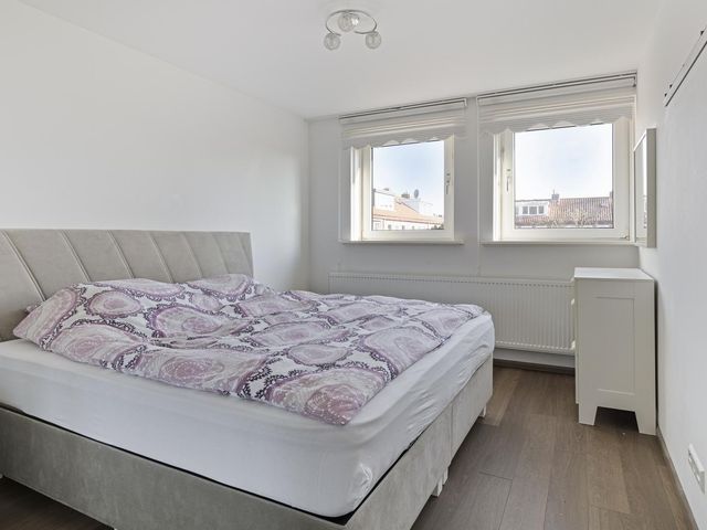 Cort van der Lindenkade 30, Amsterdam