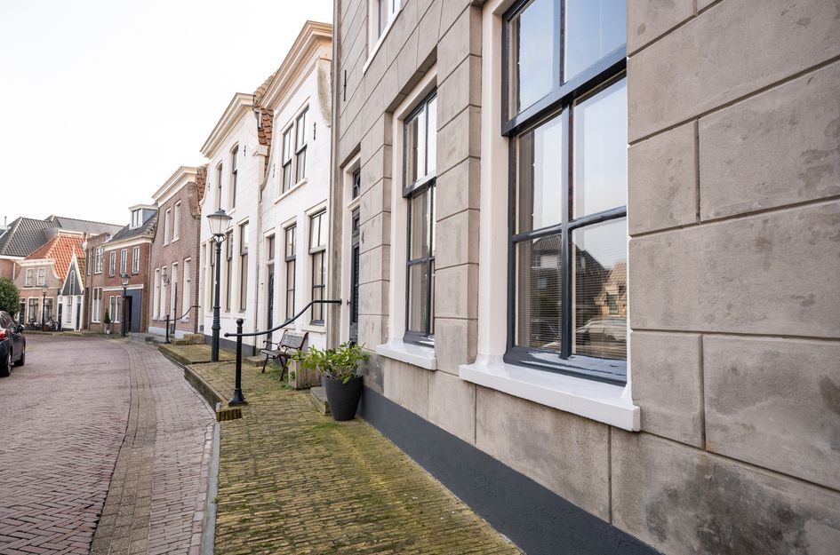 Warmoesstraat 4