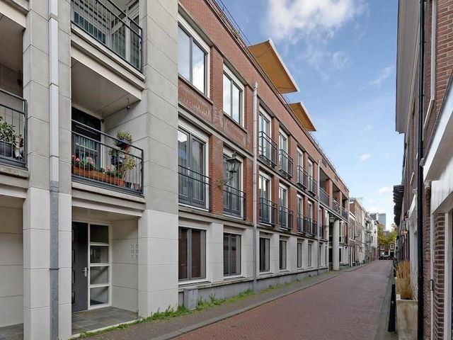 Laan van Roos en Doorn 35G, Den Haag