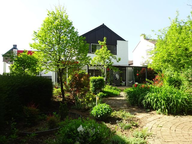 Hegge 50, Schinnen
