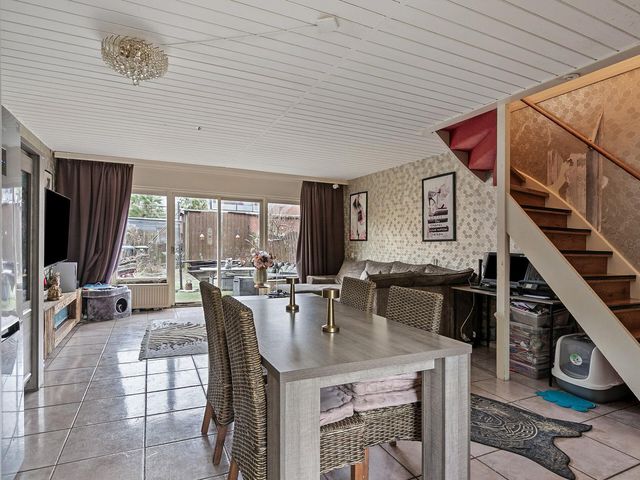 Flamingohoek 28, Spijkenisse
