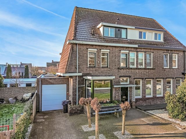 Hyacinthenlaan 37, Geleen