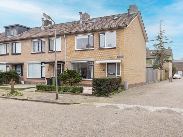 Lyrastraat 2, Purmerend