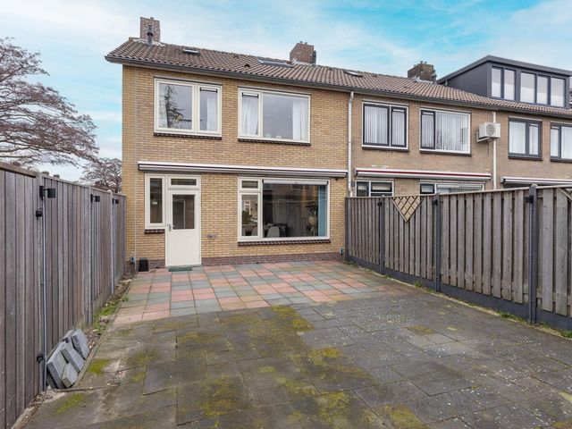 Lyrastraat 2, Purmerend