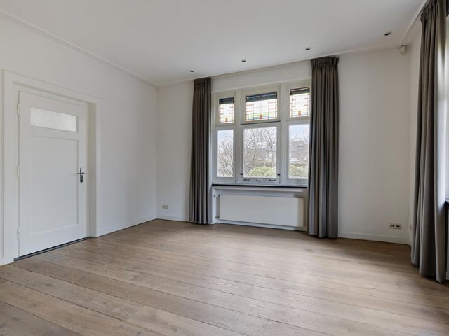 Hoekstraat 1, Tegelen