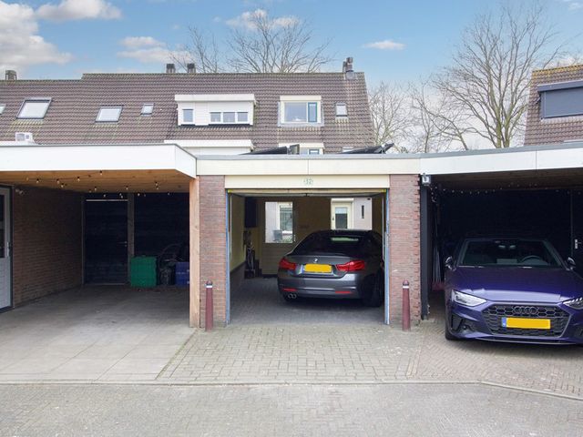 Zwaluw 32, Bunschoten-Spakenburg