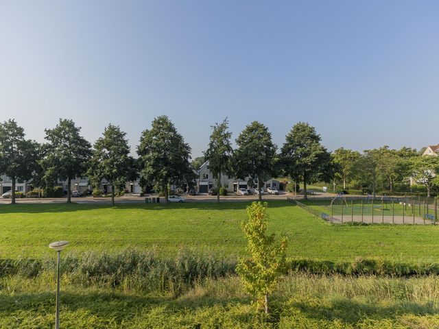 Volkerak 28, Brielle